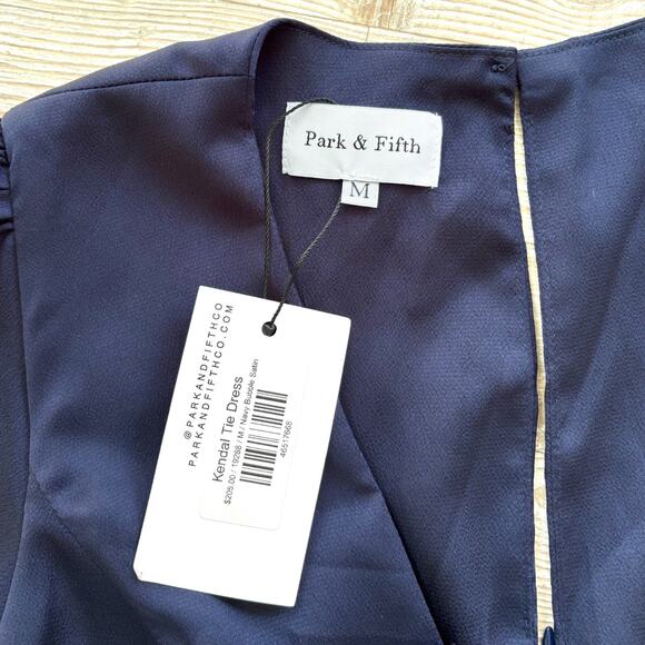 New Park & Fifth Kendal Tie Midi Dress Navy Bubble Satin Medium - Picture 4 of 10